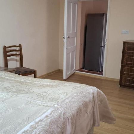Valodia Guest House In Mestia Esterno foto