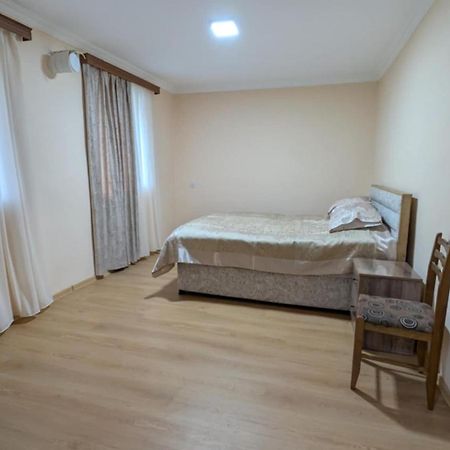 Valodia Guest House In Mestia Esterno foto