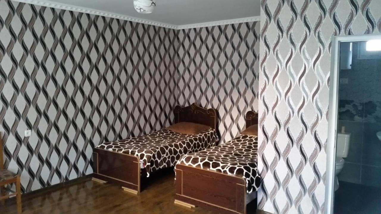 Valodia Guest House In Mestia Esterno foto
