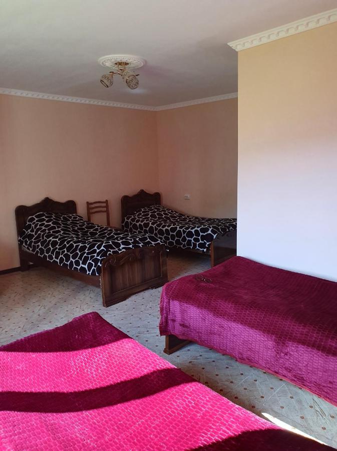 Valodia Guest House In Mestia Esterno foto