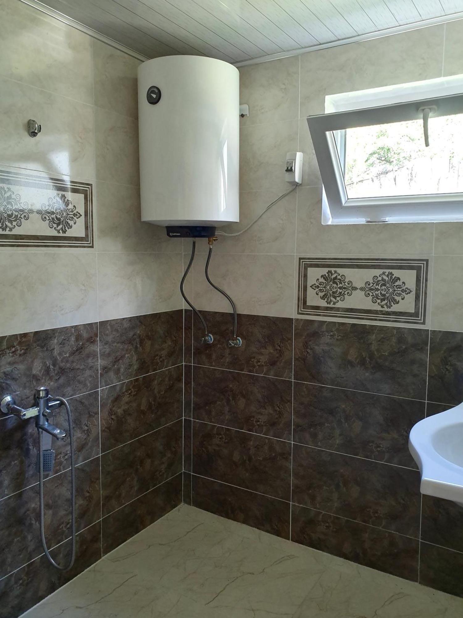 Valodia Guest House In Mestia Esterno foto